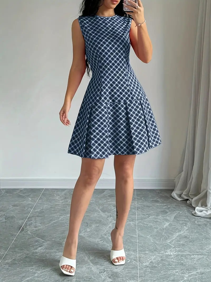 Ora – Stylish Pleated Sleeveless Dress