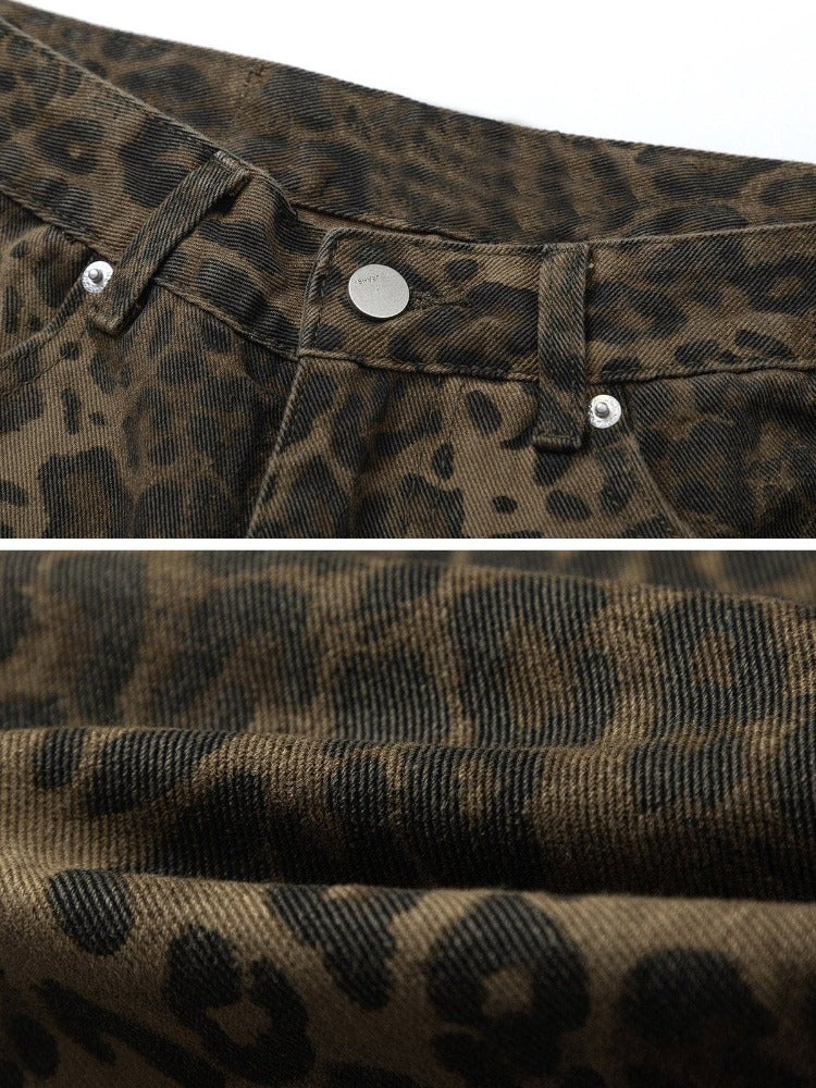 Morvessa – Wide-legged Jeans with Leopard Print