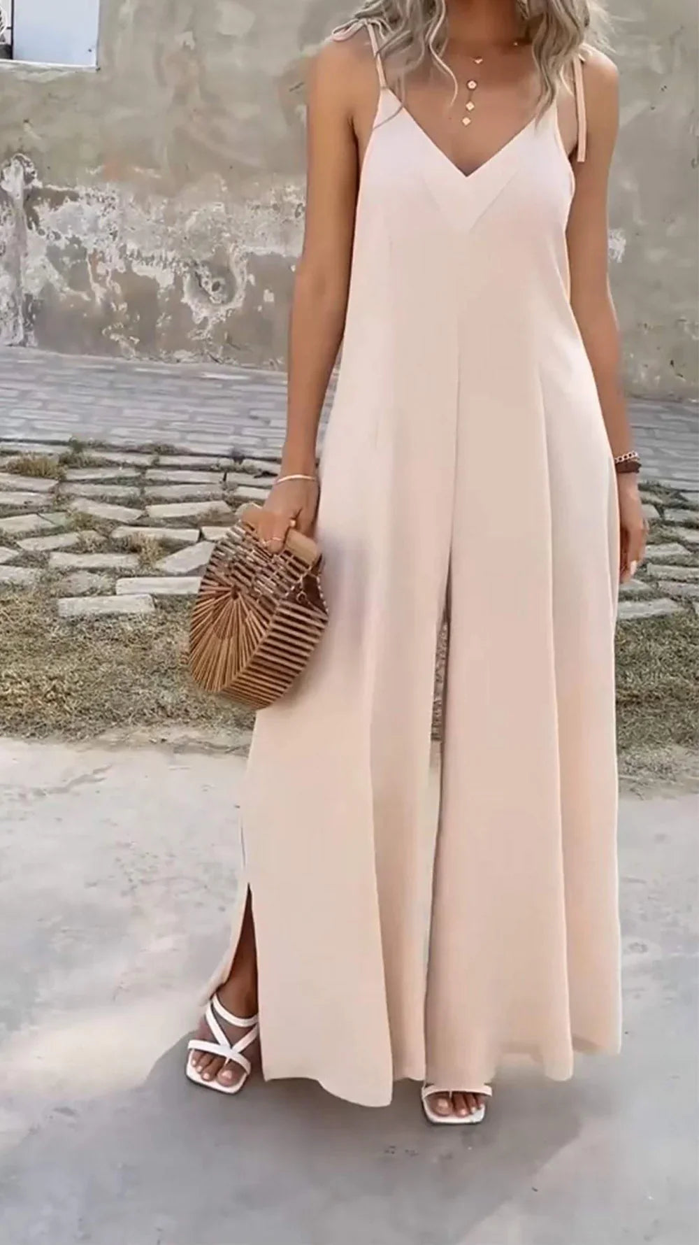 Viviette – Elegant Sleeveless Jumpsuit