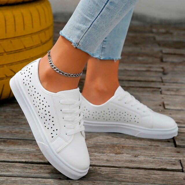ISABELLA - Orthopaedic trainers with cut-out