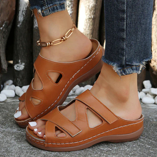 LUNA - Orthopaedic wedge sandals