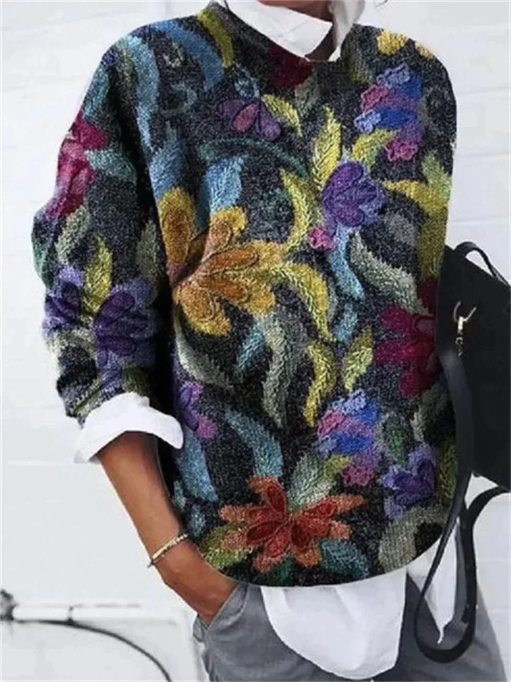 Lucia - Elegant sweater with print