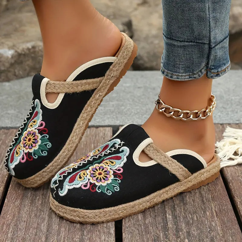 Sivelle – Breathable Slip-on Shoes with Embroidery