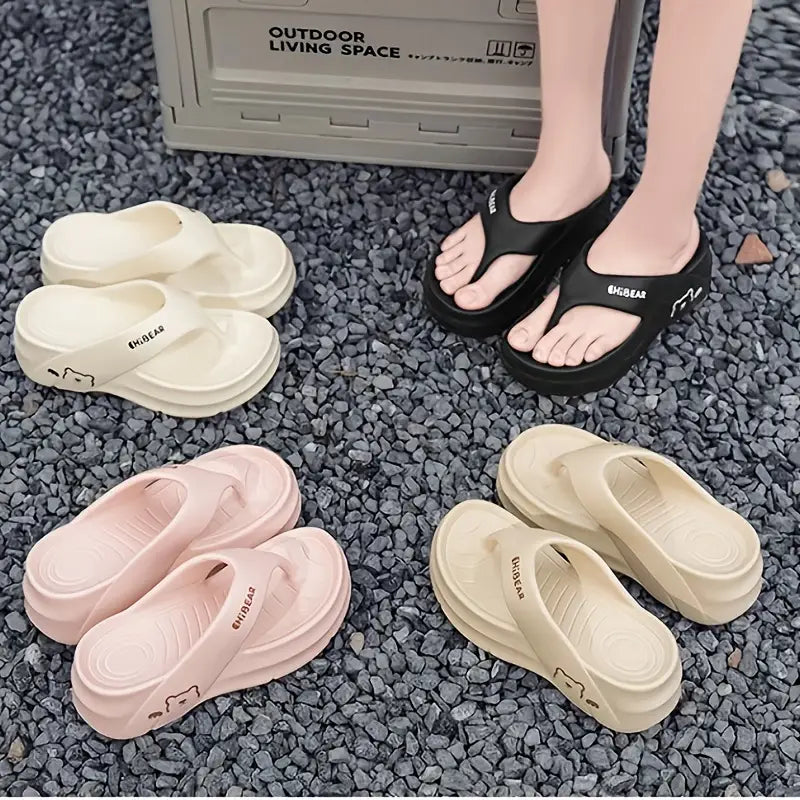 Junea – Cute Flip-flop Slippers with Bear Print