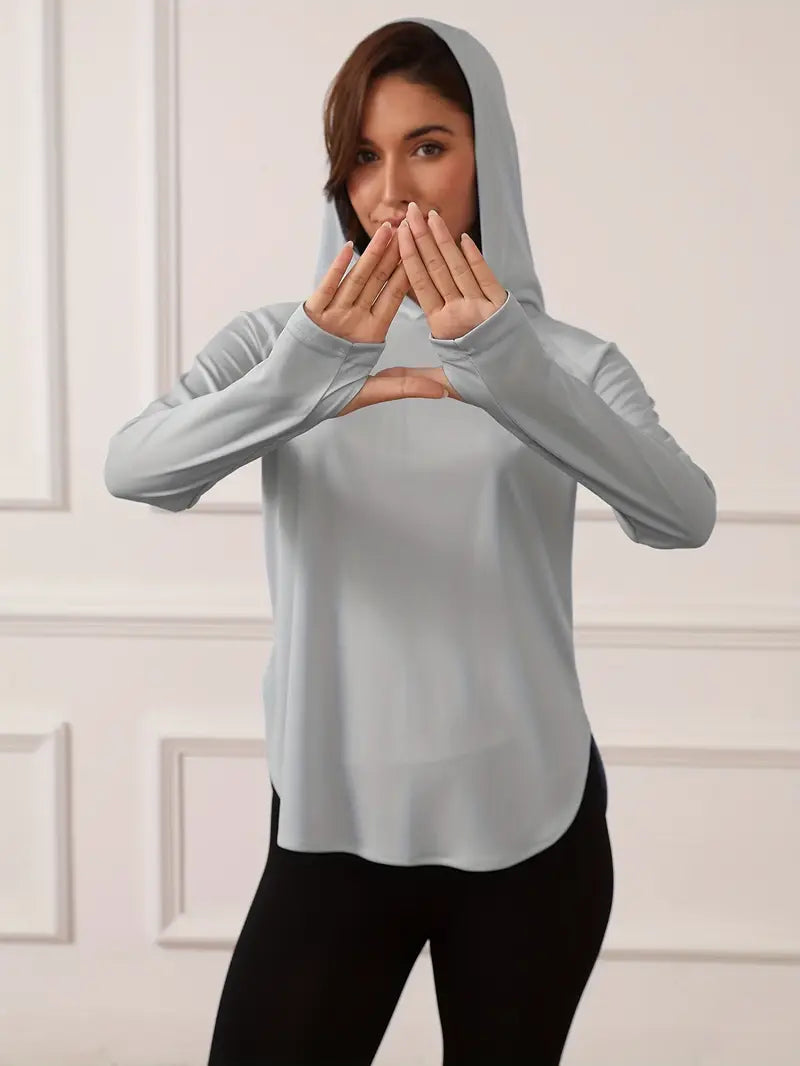 Viletta – Stylish Lightweight Long-sleeved Hooded Top