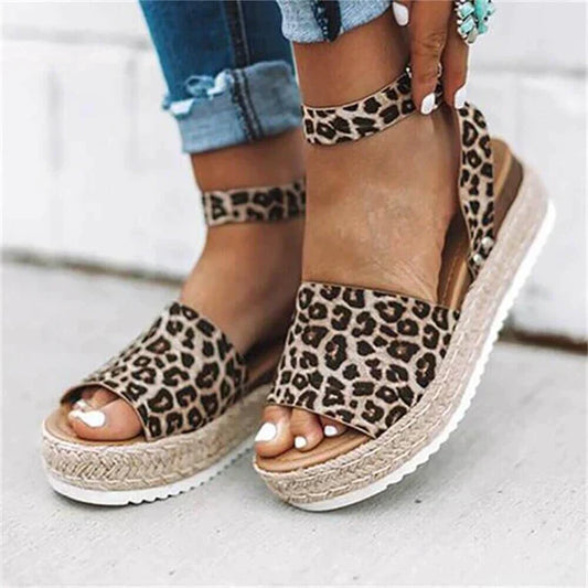 Lirith – Stylish Sandals with Woven Sole