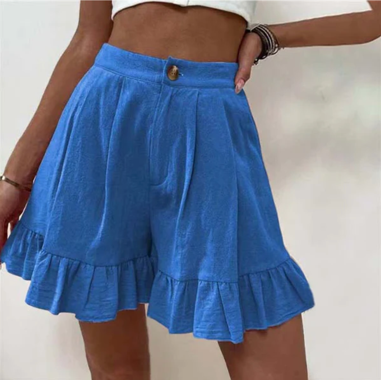 Thalara – Chic Shorts with Ruffled Hem