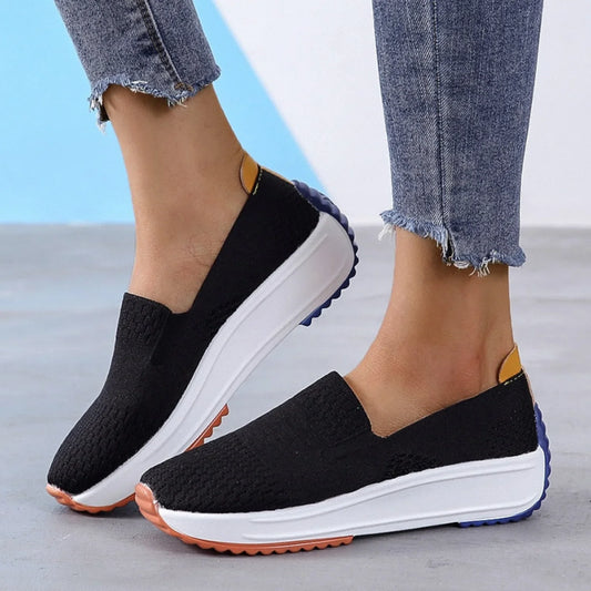 Nyssara – Breathable Knitted Slip-on Platform Sneakers