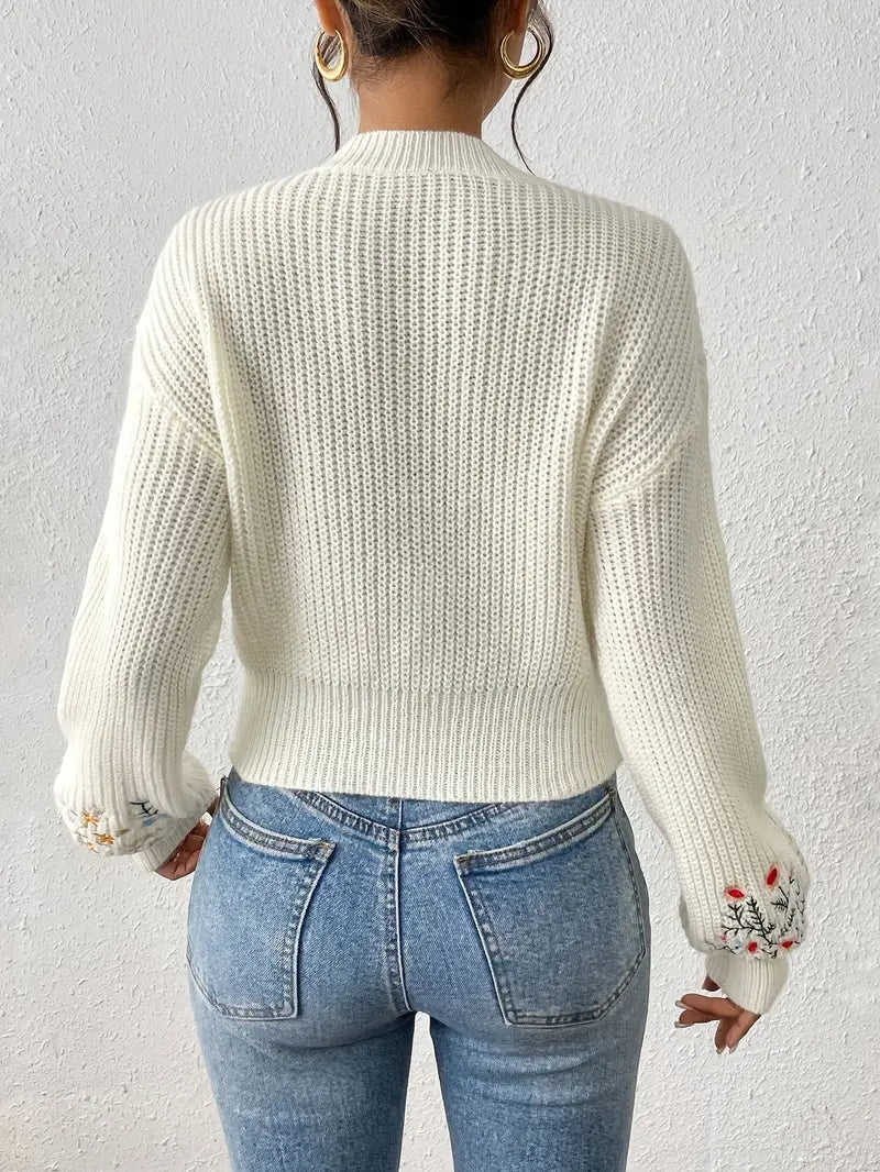 Leyla – Knitted Floral Embroidered Sweater