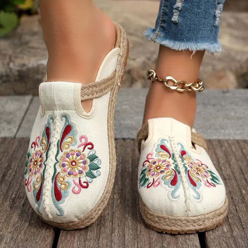 Sivelle – Breathable Slip-on Shoes with Embroidery