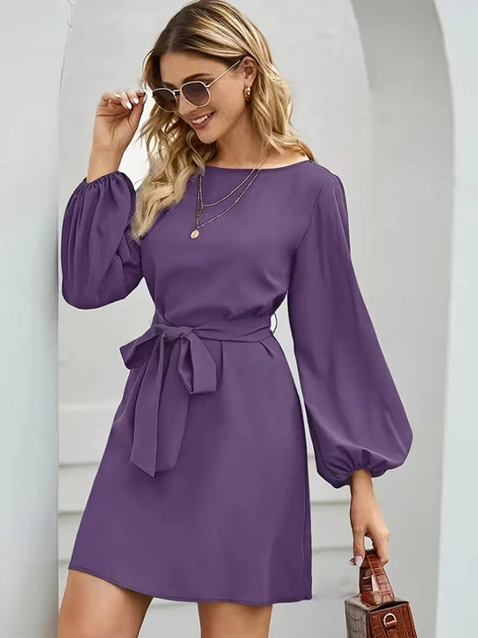 Thalindra – Elegant Long-sleeved Dress