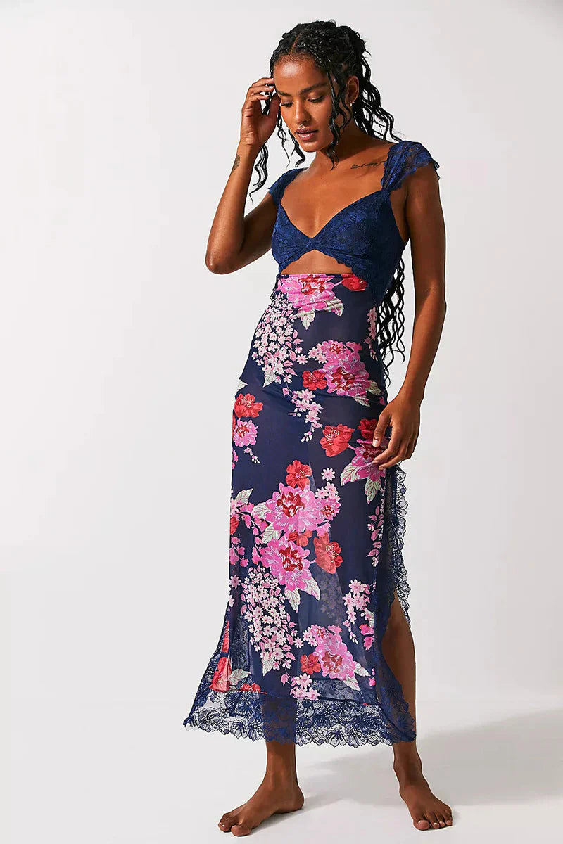 Kaadrie – Floral Lace Trim Dress