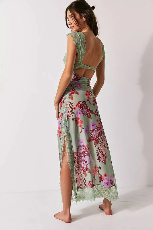 Kaadrie – Floral Lace Trim Dress