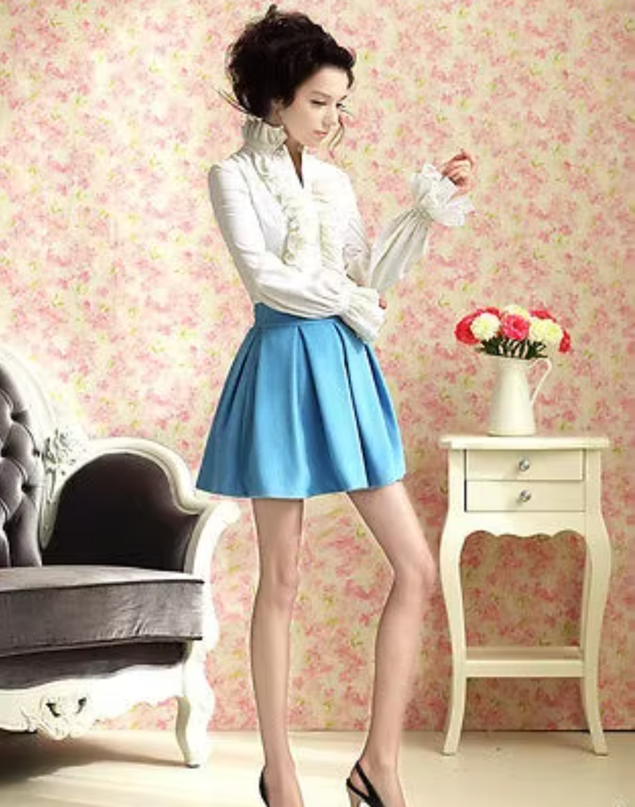 Luchi – Stylish Ruffled Long-sleeved Blouse