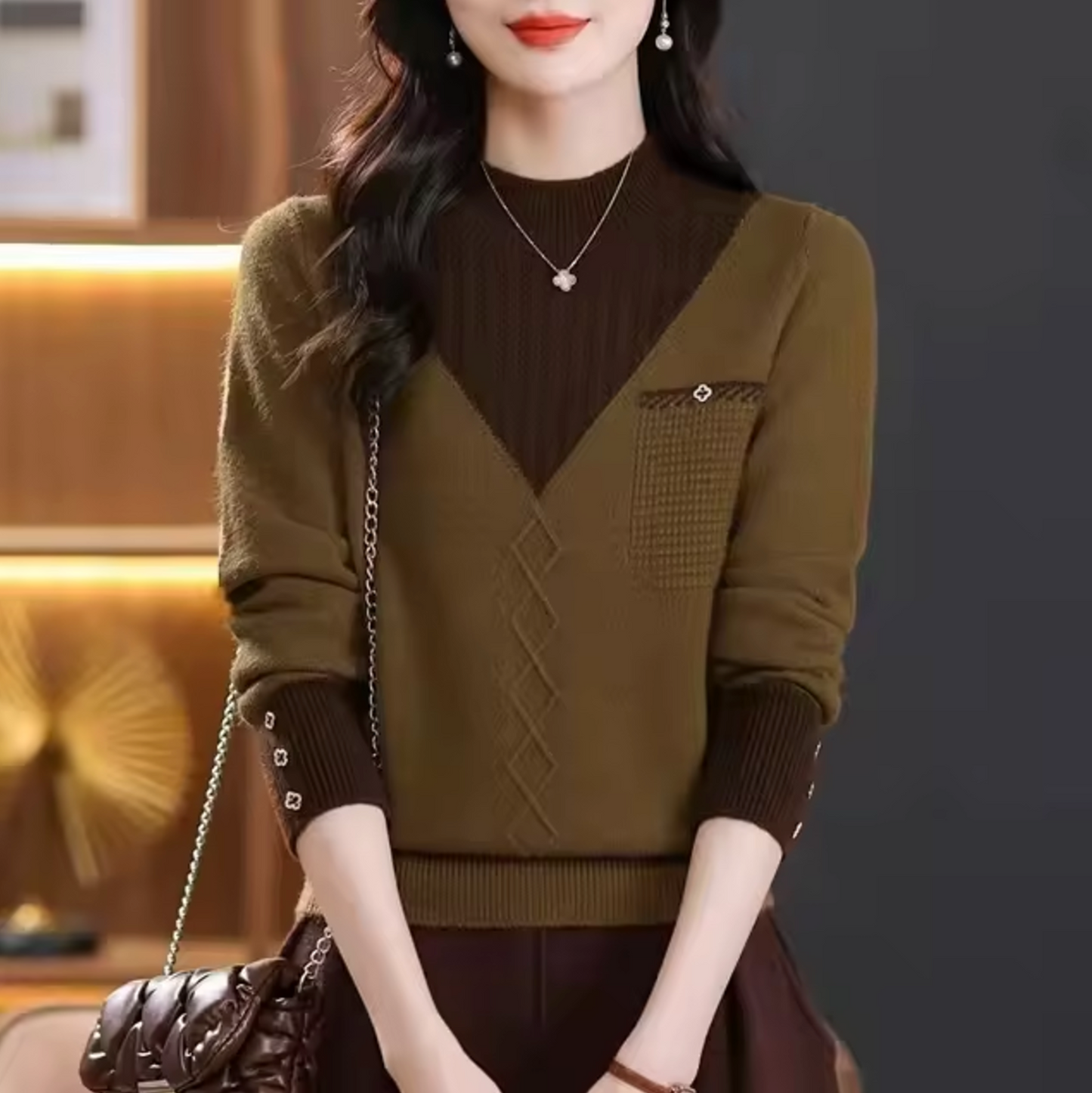 Giada – Knitted Two-tone Sweater