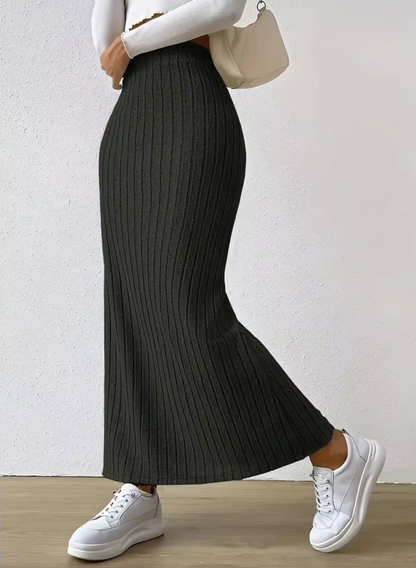 Menzy - Long High-waisted Knitted Skirt