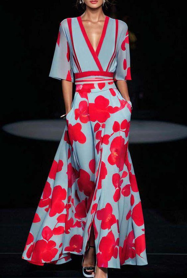 Elegant Dress with Sleeves