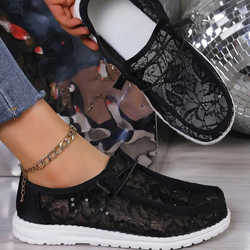 Wystoria – Lightweight Shoes with Lace Details