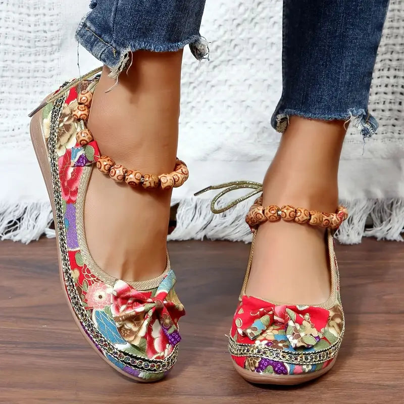 Isoldean – Vintage-style Wedge Shoes with Embroidery