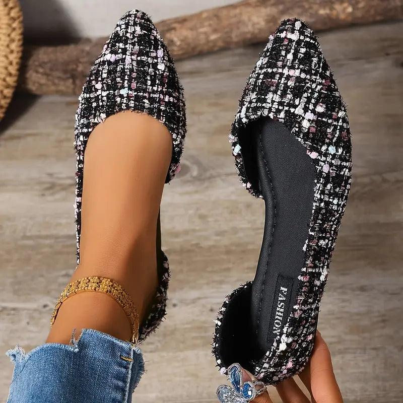 Vexa – Elegant Flat Shoes with Pointed Toes