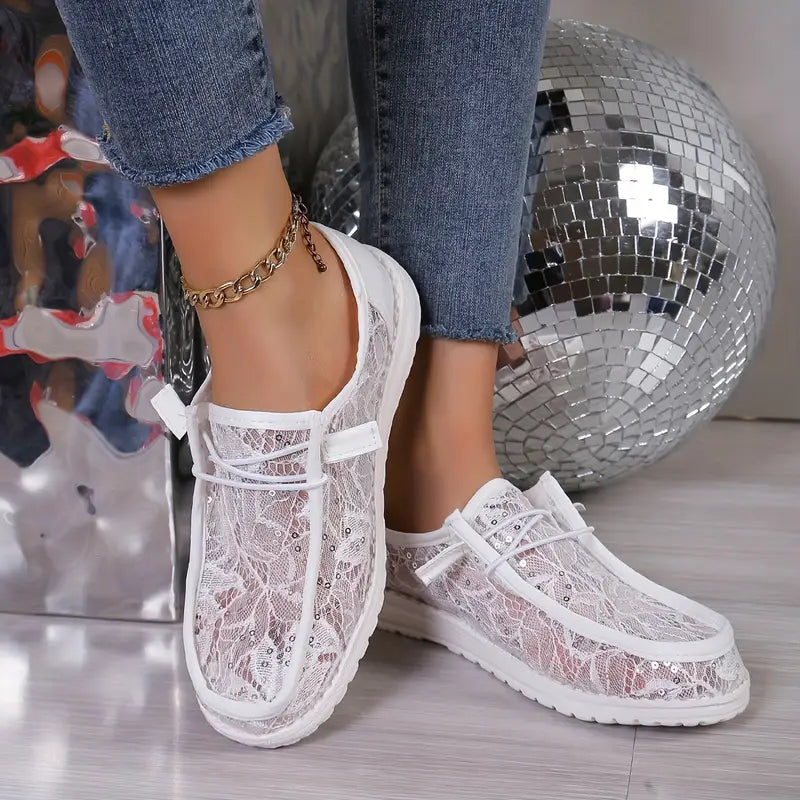 Wystoria – Lightweight Shoes with Lace Details