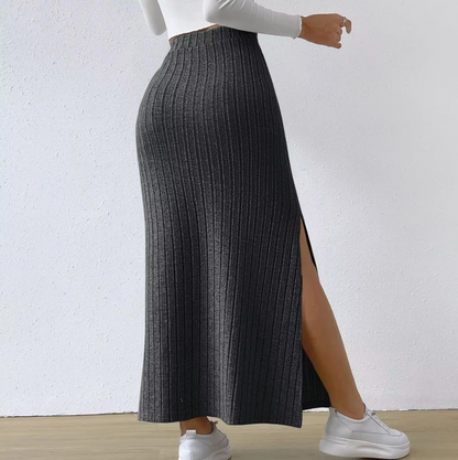 Menzy - Long High-waisted Knitted Skirt
