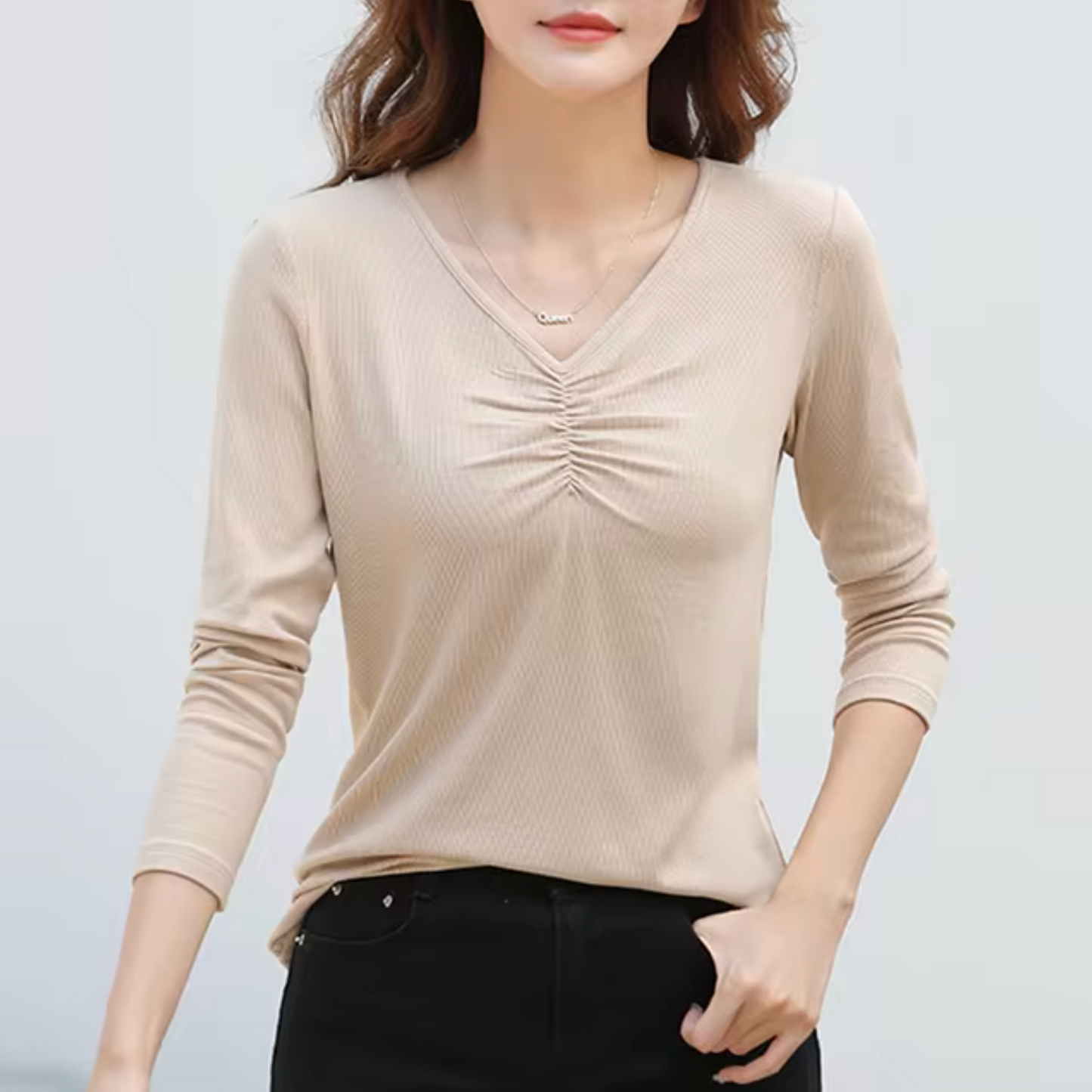 Lerika – Knitted long-sleeved V-neck Top