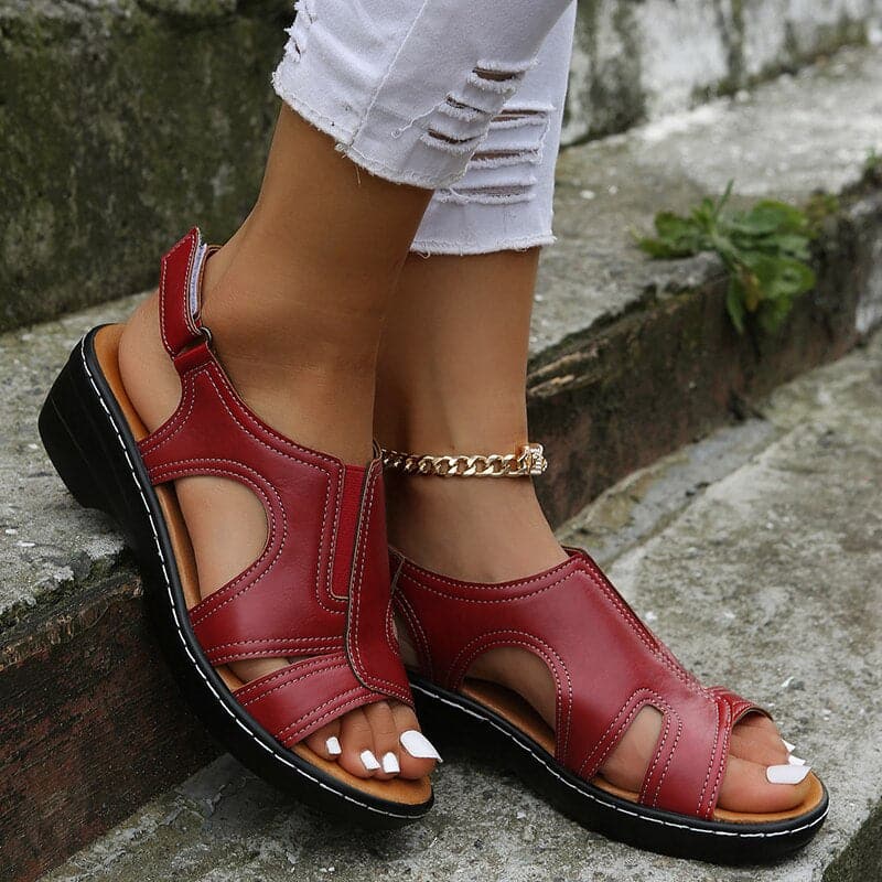 Saphirra – High-quality Open-toe Leather Sandals