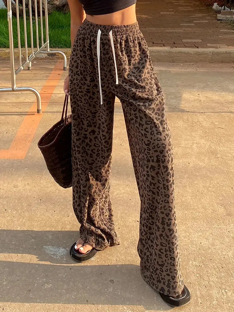 Erisen – Stylish Oversized Leopard Print Trousers