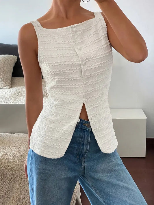 Hexaria – Elegant, Structured, Sleeveless Blouse