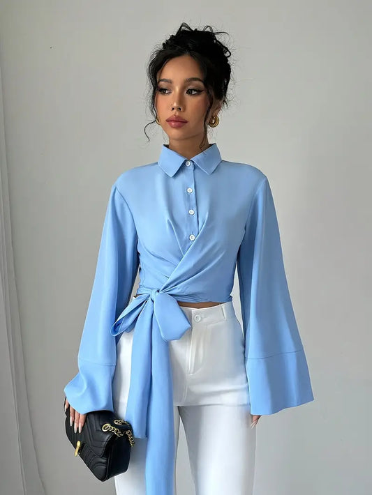 Saga – Stylish Long-sleeved Blouse