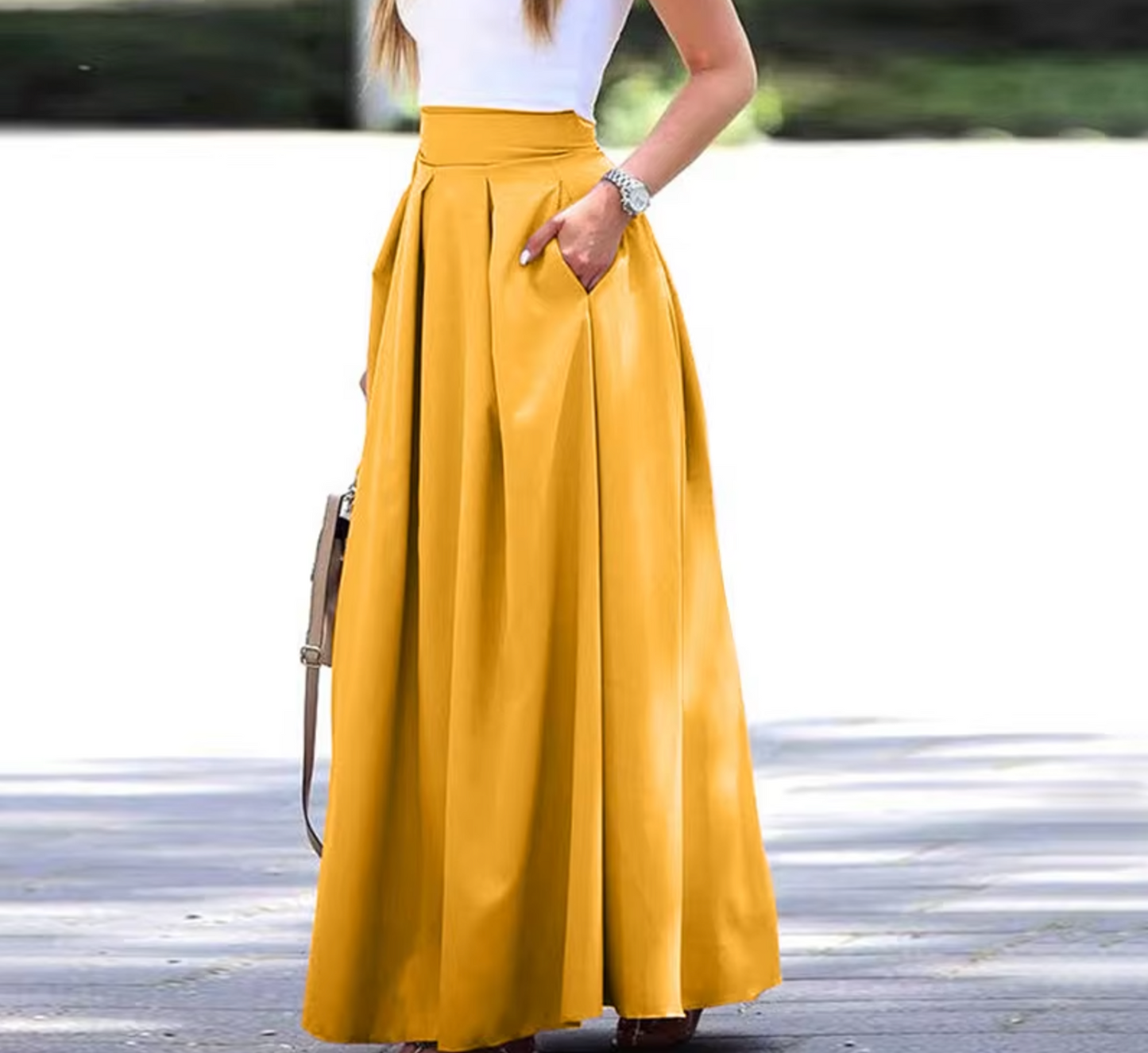Sadira – Elegant Pleated Loose Skirt