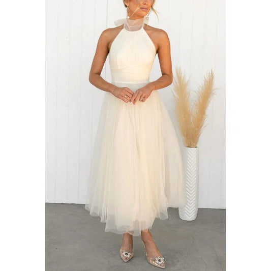 Ferris – Elegant Halterneck Dress