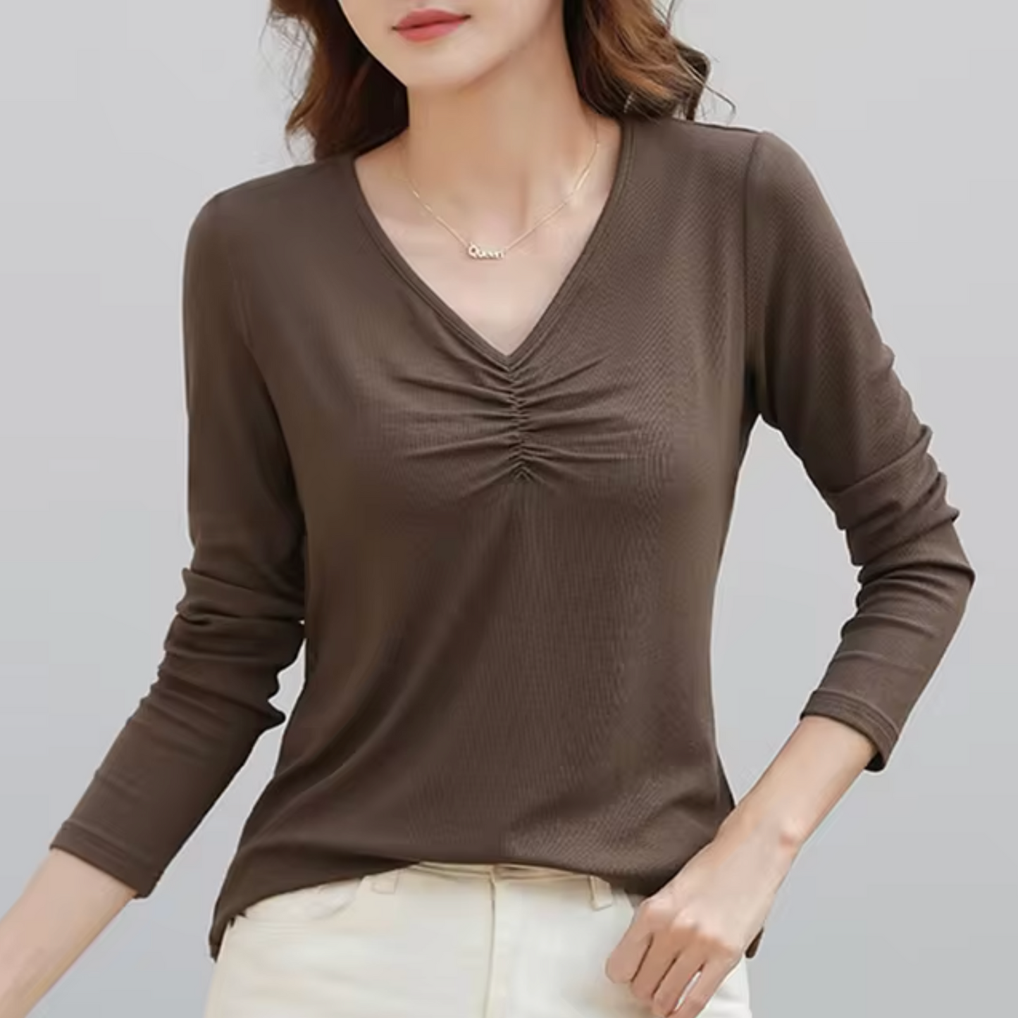 Lerika – Knitted long-sleeved V-neck Top