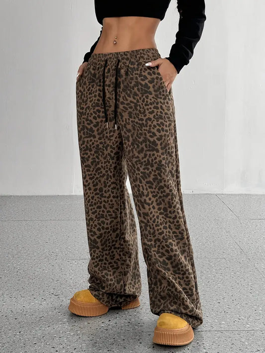 Eryndra – Elegant Wide-leg Trousers with Leopard Print