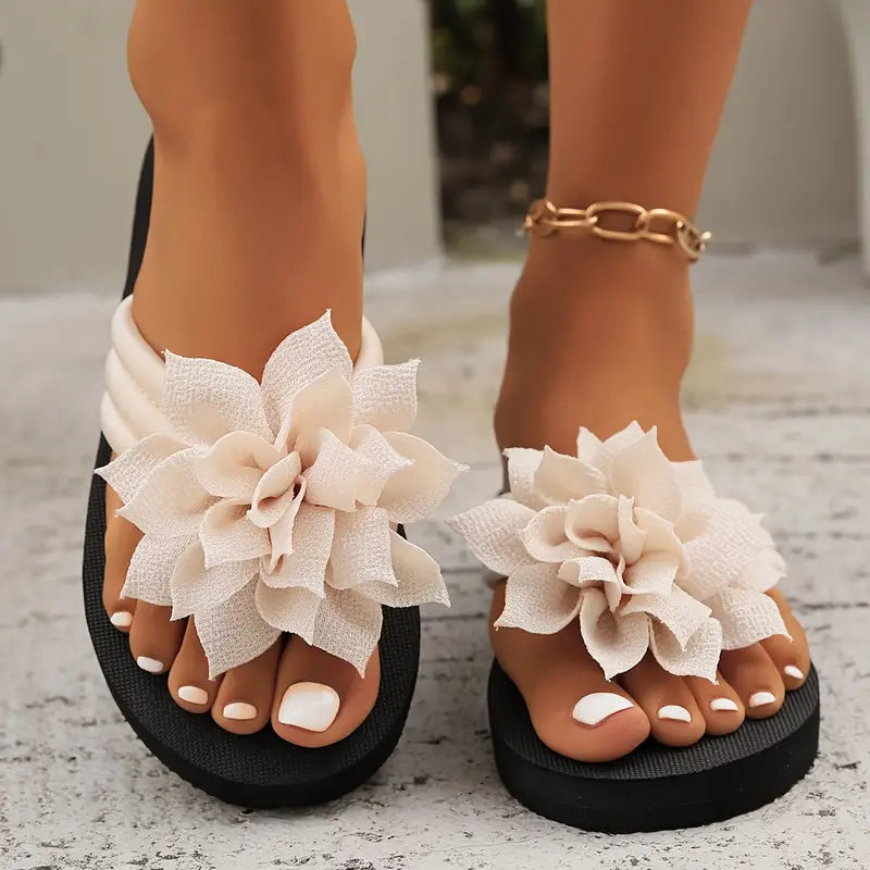 Lirienne – Platform Floral Flip-flops