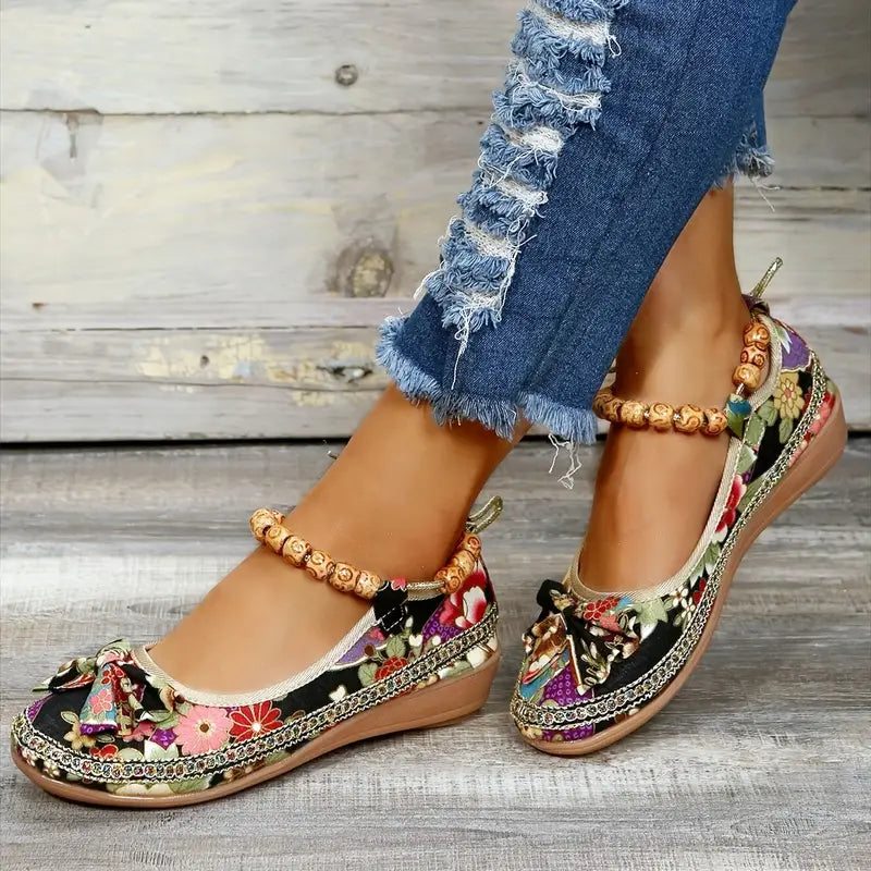 Isoldean – Vintage-style Wedge Shoes with Embroidery