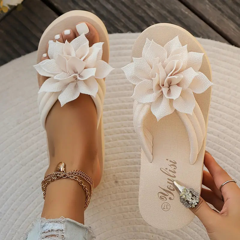 Seraphielle – Charming Platform Sandals with Floral Pattern