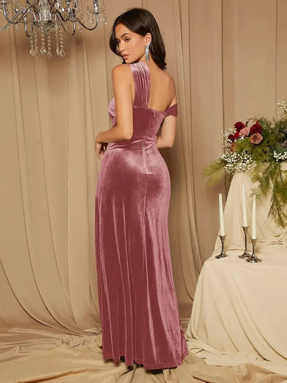 Kira – Luxury One-shoulder Velvet Dress