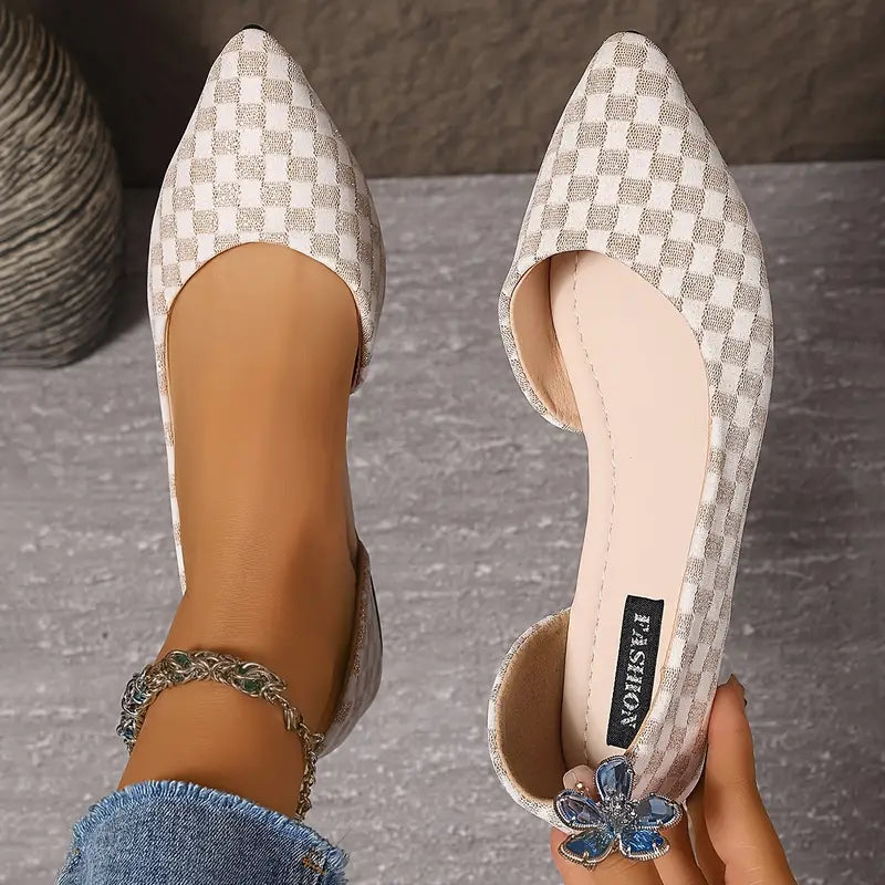 Vexa – Elegant Flat Shoes with Pointed Toes