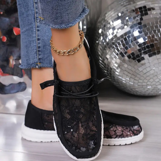 Wystoria – Lightweight Shoes with Lace Details