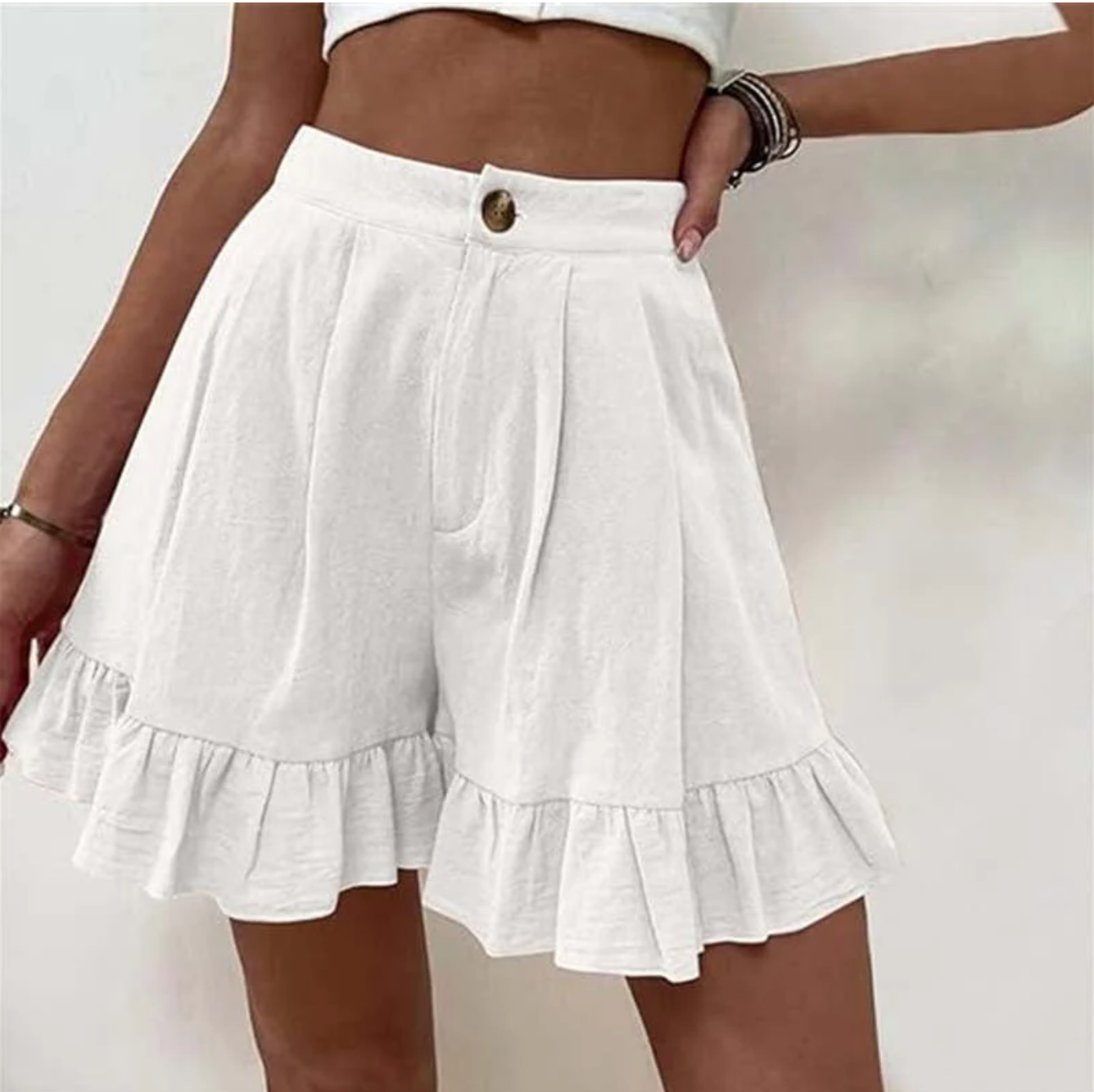 Thalara – Chic Shorts with Ruffled Hem