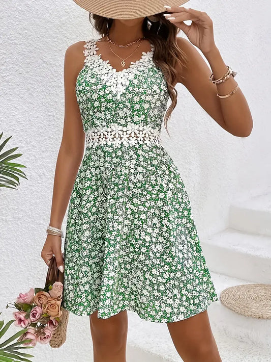 Nayline – Enchanting Lace Dress with Floral Pattern