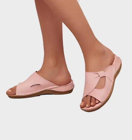 Liliana – Durable slip-on leather sandals