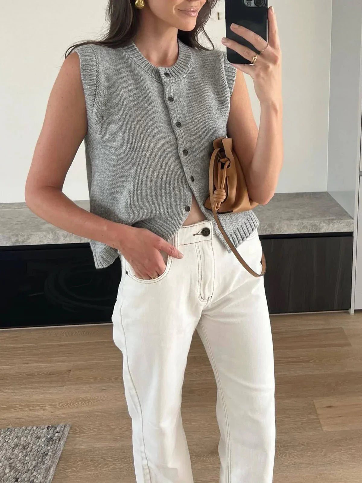 Tovia – High-quality Knitted Cotton Vest