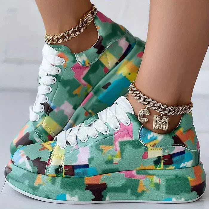 Selia – Stylish Sneakers with a Vibrant Look