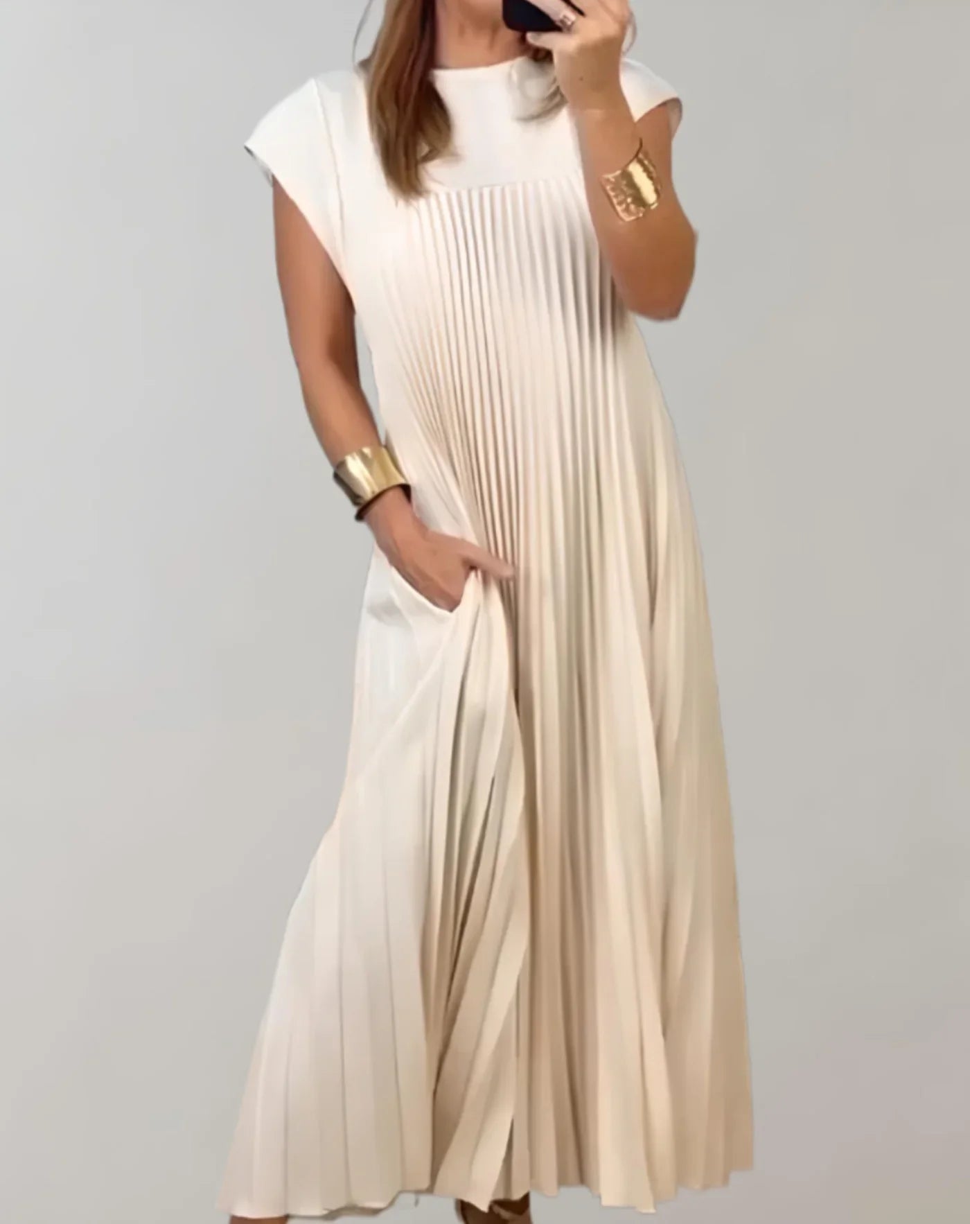 Zairelle – Elegant Pleated Dress
