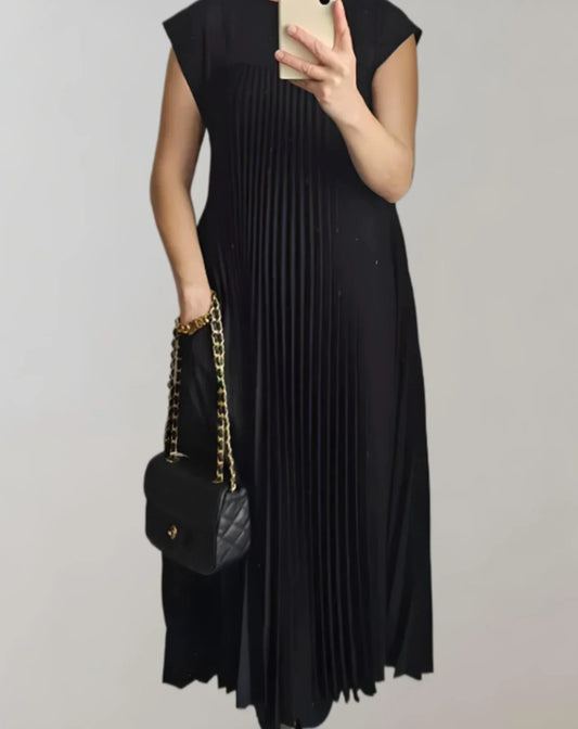 Zairelle – Elegant Pleated Dress