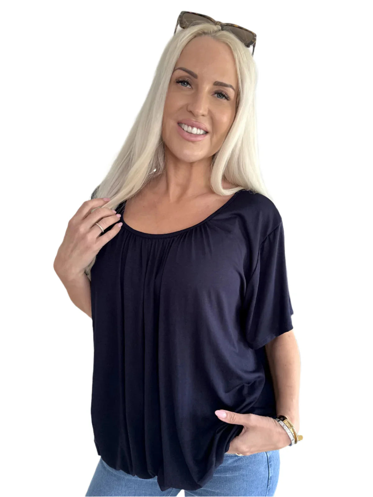 Tserin – Loose-fitting Round Neck Pleated Top