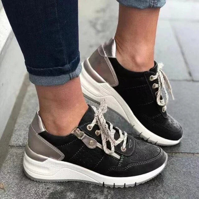 Nyah – Orthopedic wedge sneakers